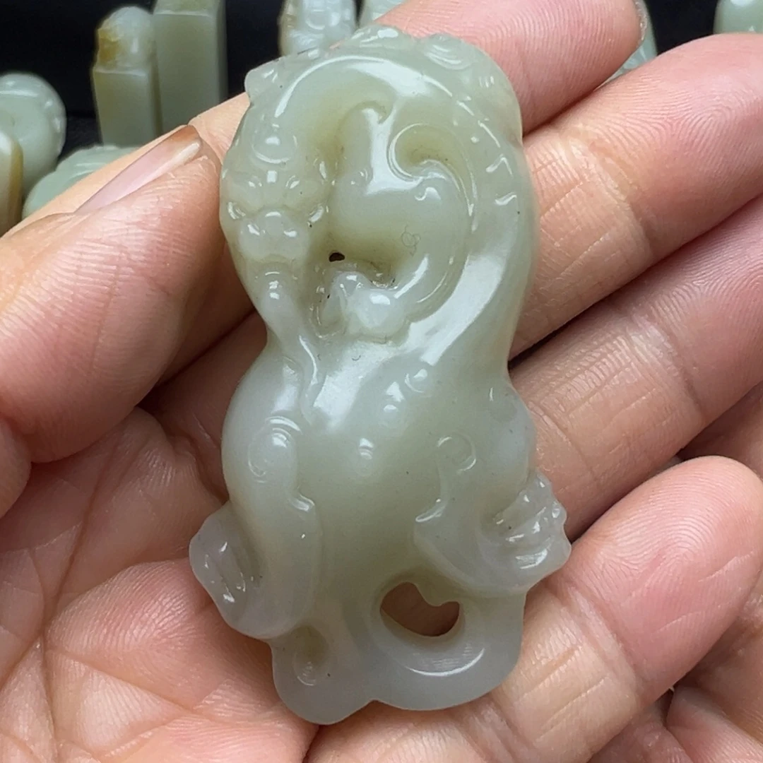 和田玉（糖玉）未镶嵌吊坠(不含链)