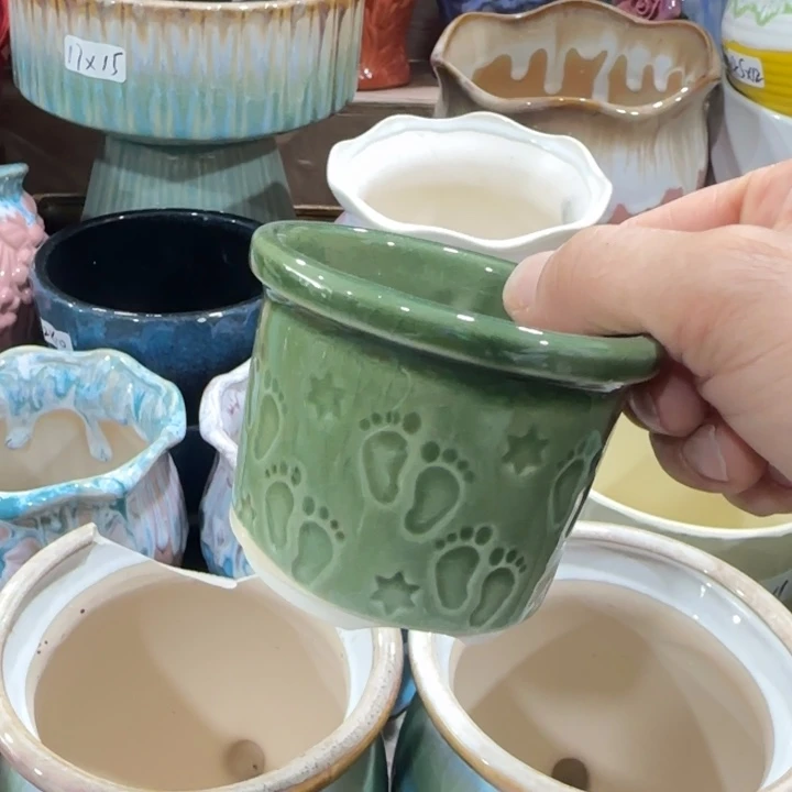 凑9块包邮，有孔，陶瓷花盆