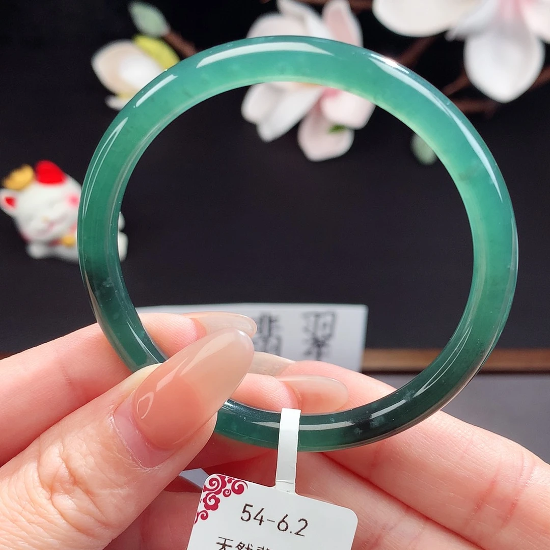 翡翠手镯（圆镯）未镶嵌
