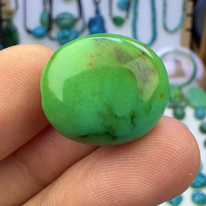 云盖高瓷绿水草纹枣珠