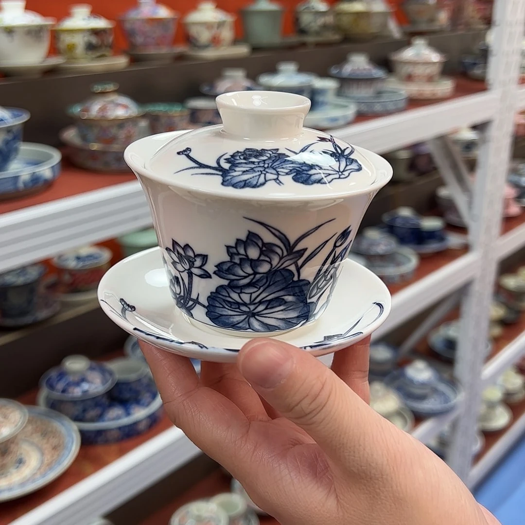 哥哥vv过沟沟壑壑哈哈哈