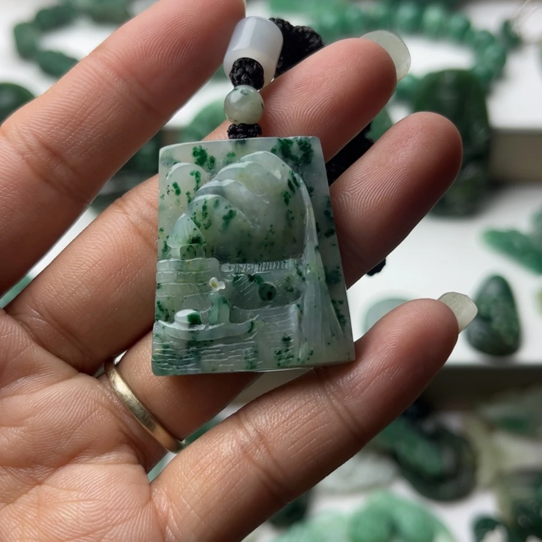 独山玉未镶嵌挂件