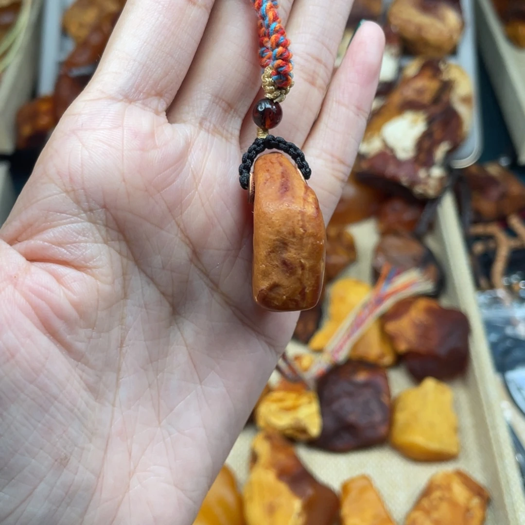 琥珀未镶嵌珠宝奇石