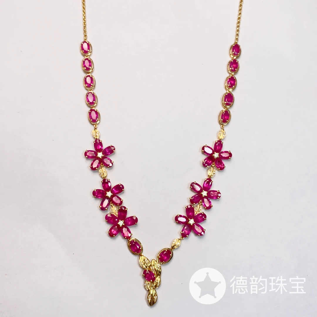 18K金镶嵌红宝石项链