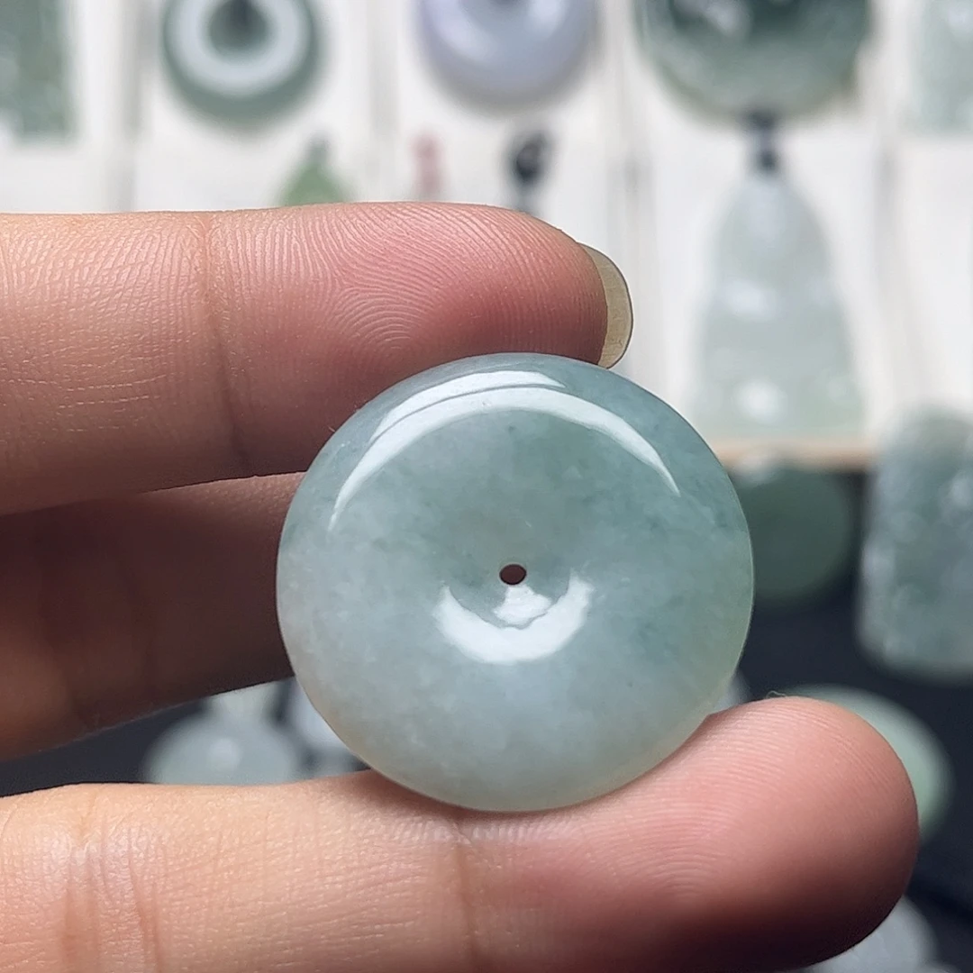 翡翠未镶嵌颈饰缅甸天然翡翠