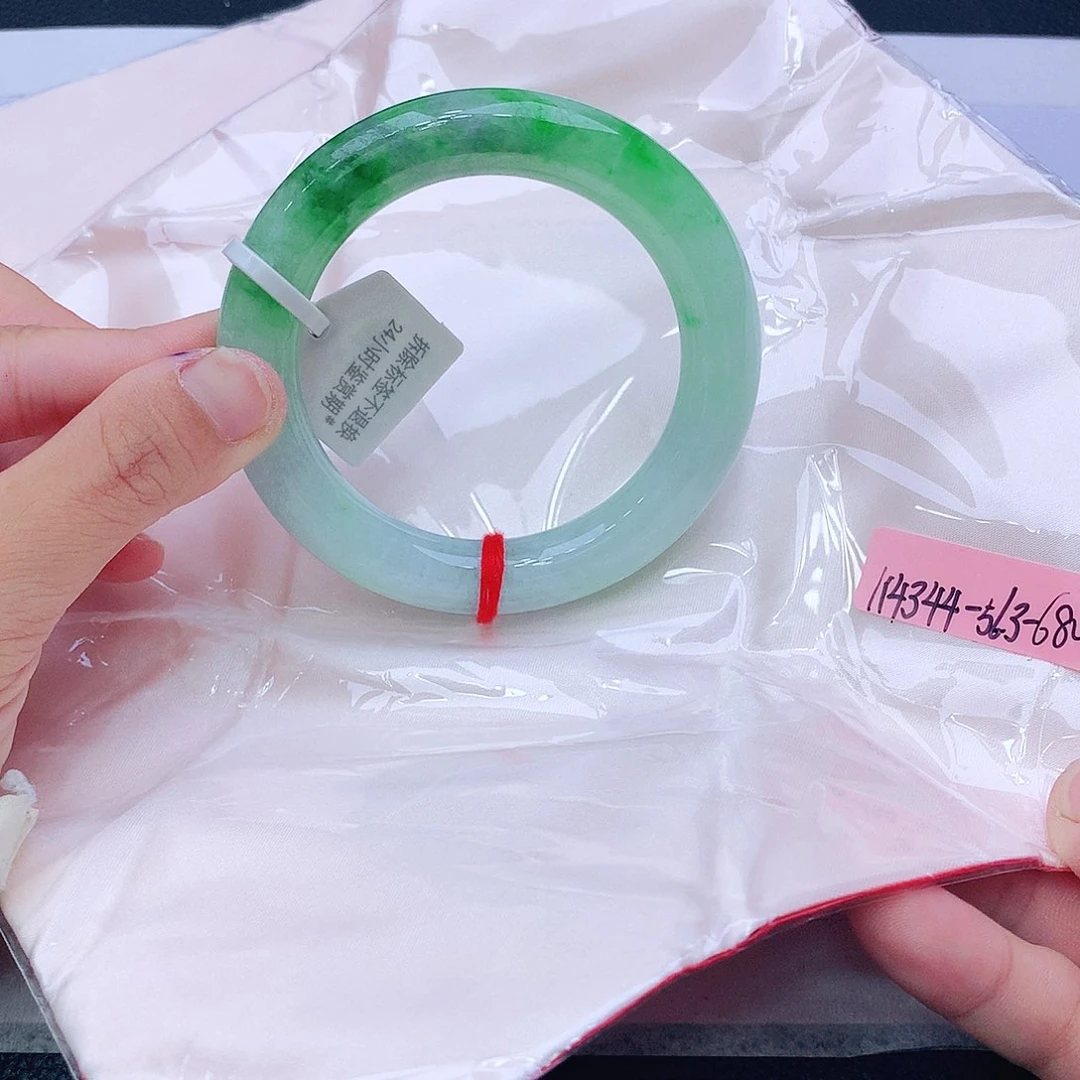 未镶嵌手镯翡翠翡翠