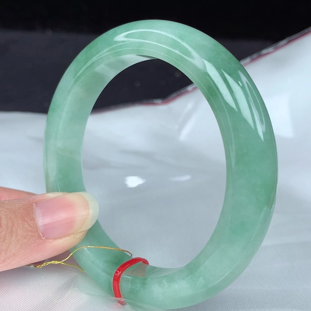 翡翠手镯未镶嵌55圈0109