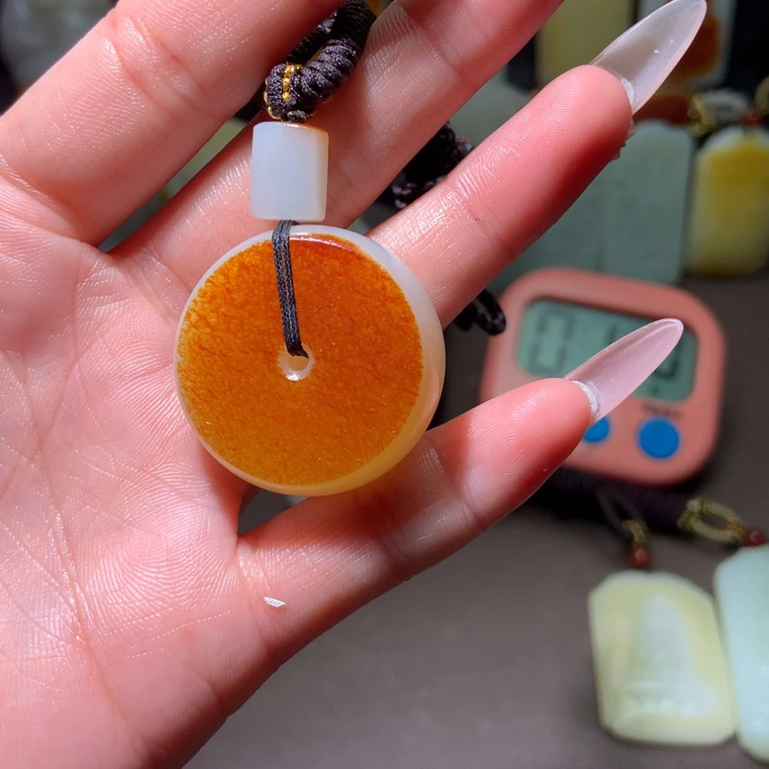 和田玉未镶嵌颈饰M*X