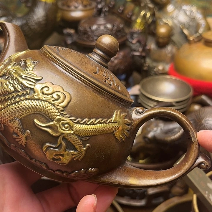 精美铜器批发档口