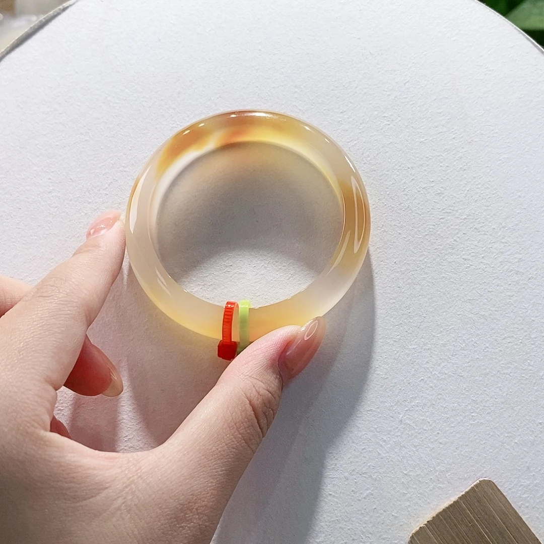 手镯玛瑙/玉髓未镶嵌52