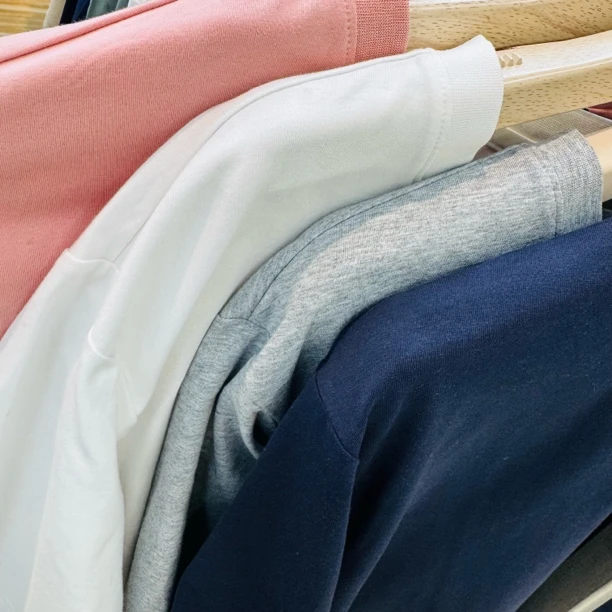 日常长袖短袖圆领青春活力T恤上衣休闲百搭春夏宽松洋气内搭