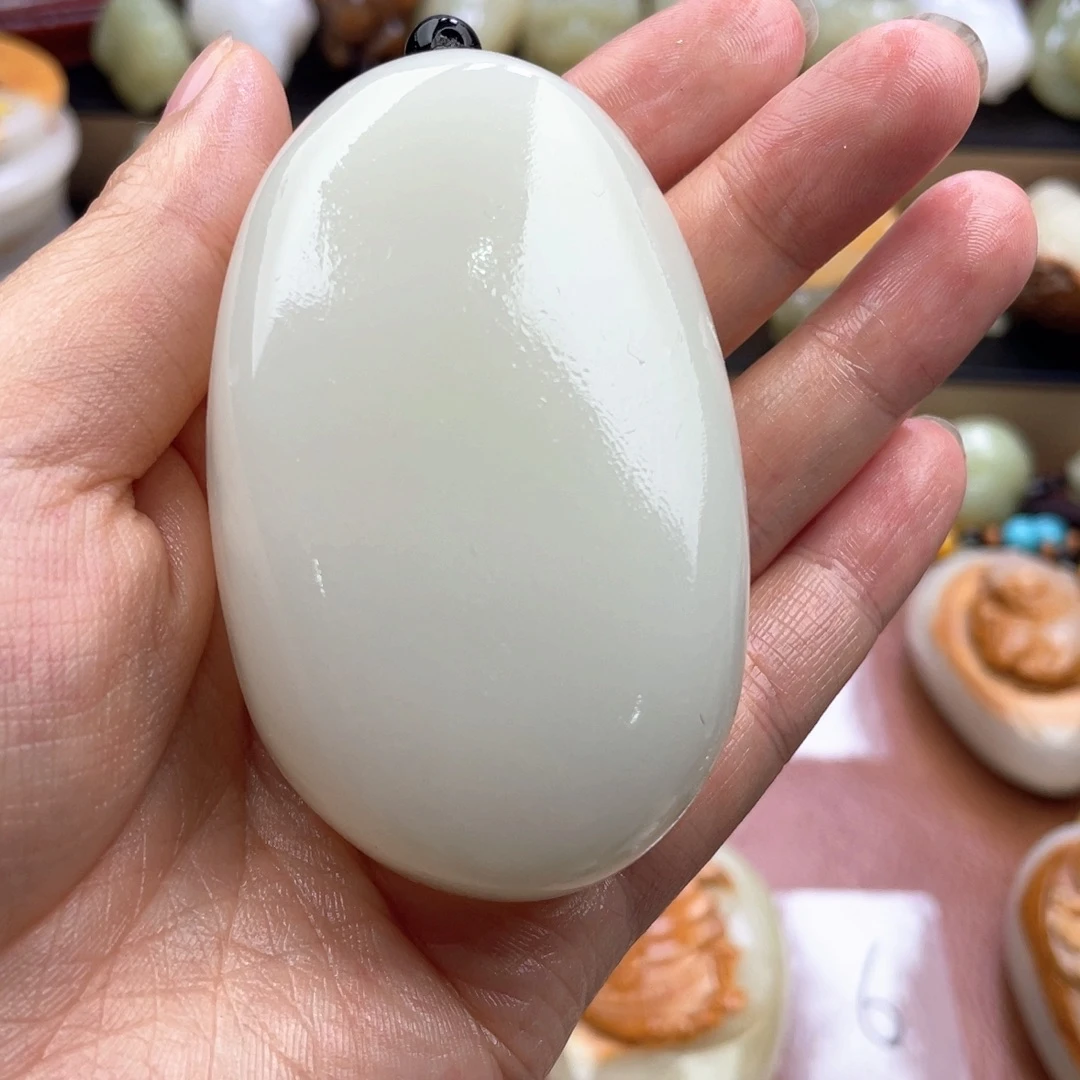 柒***嘟石材天然古青石手把件