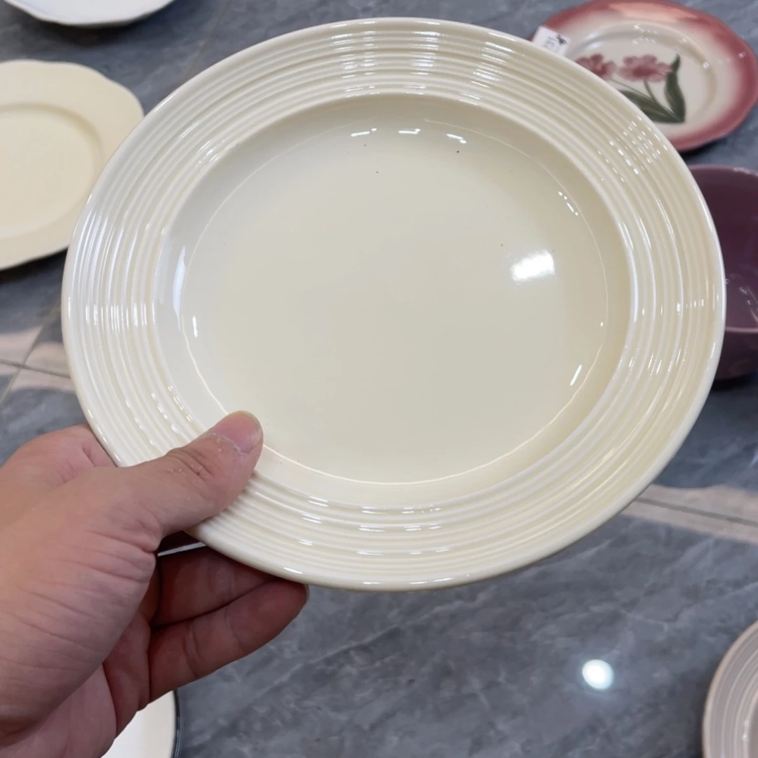 陶瓷微瑕餐具介意勿拍，满18飞！