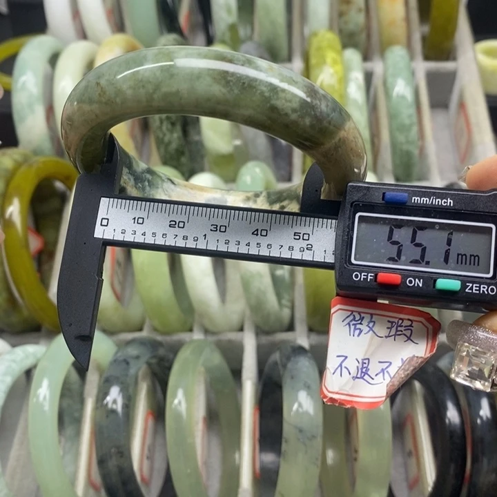 蛇纹石玉手镯30未镶嵌