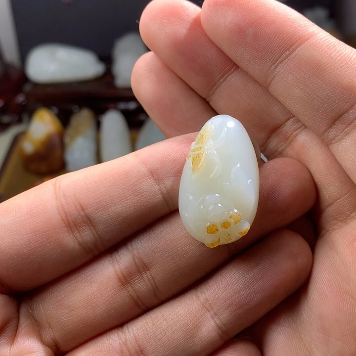 和田玉未镶嵌挂件