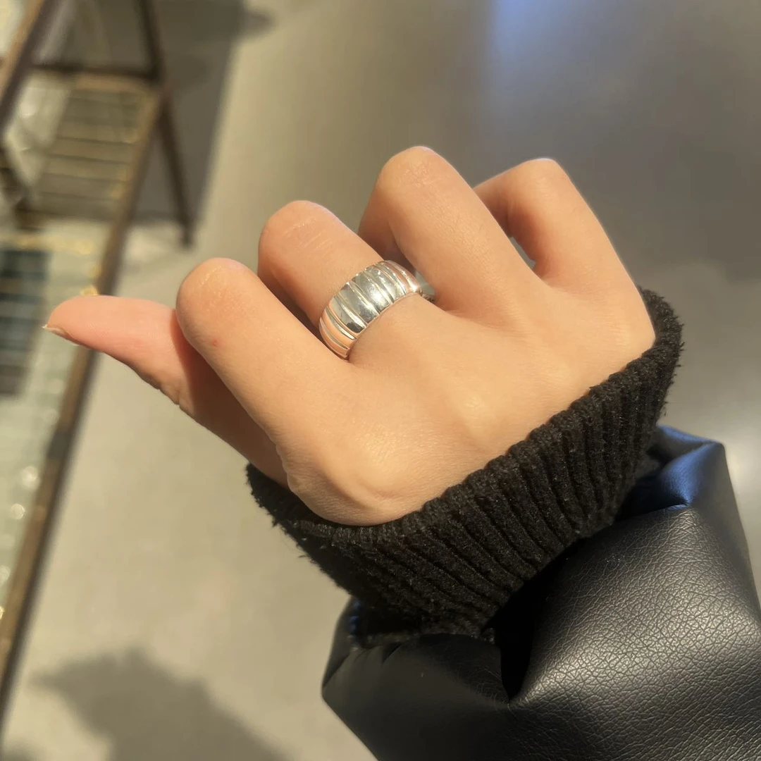 925银戒指 1222 TJ韩国女装韩国直播代购925银竖纹戒指设计师饰品