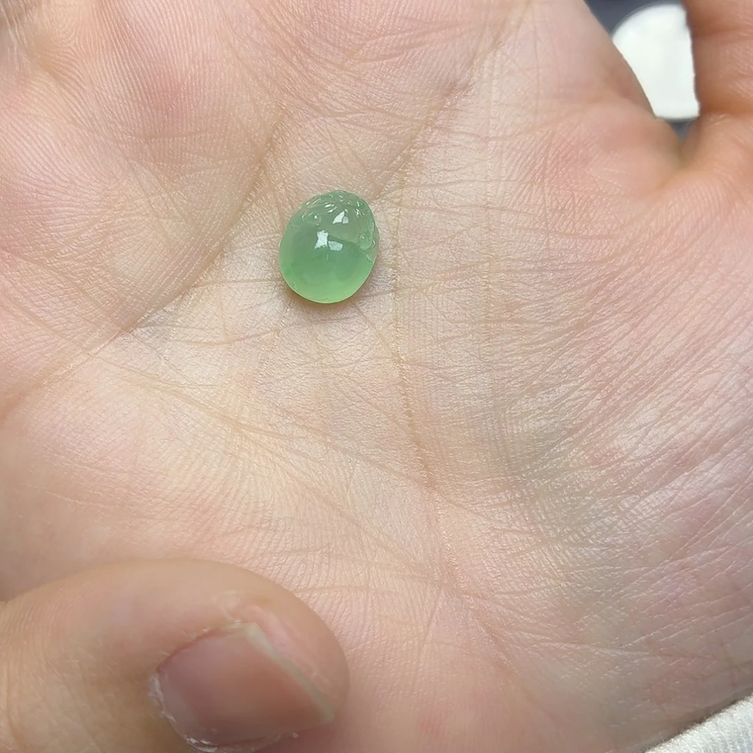 翡翠未镶嵌颈饰绿金蟾