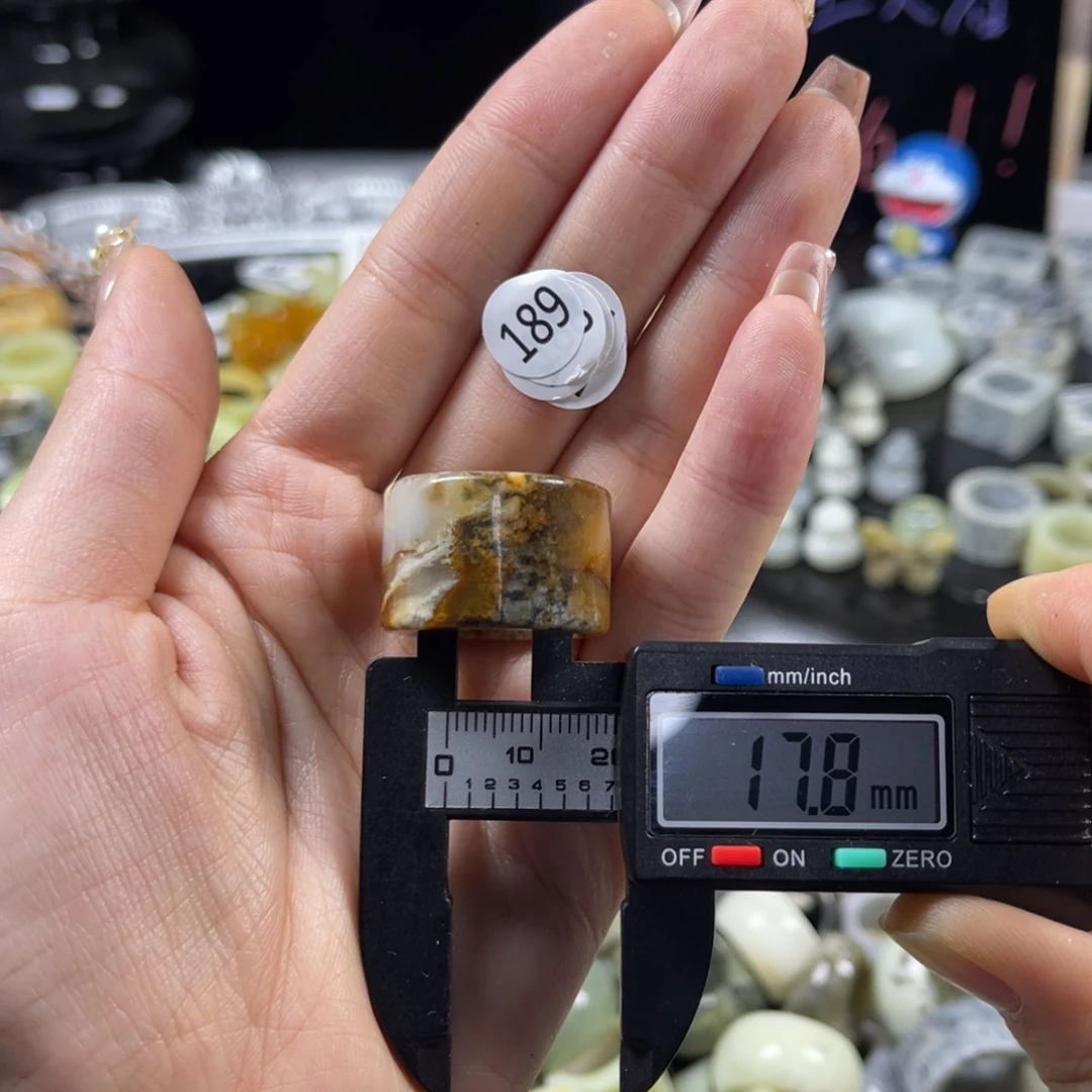 蛇纹石玉未镶嵌戒指