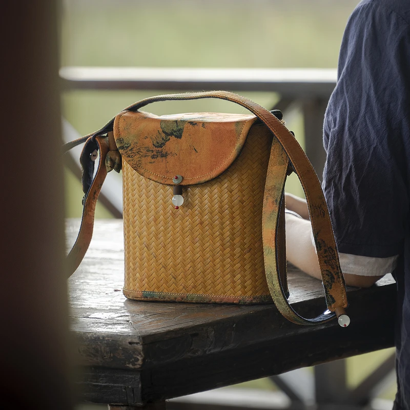 BB006（林艺舎）缎面竹编单肩斜挎手提包