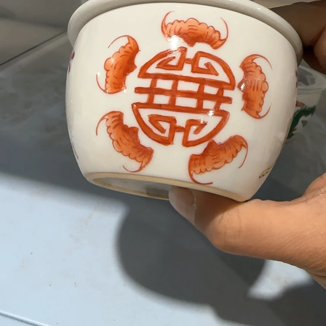 瓷片瓷器是在阿撸铁后开始出现后