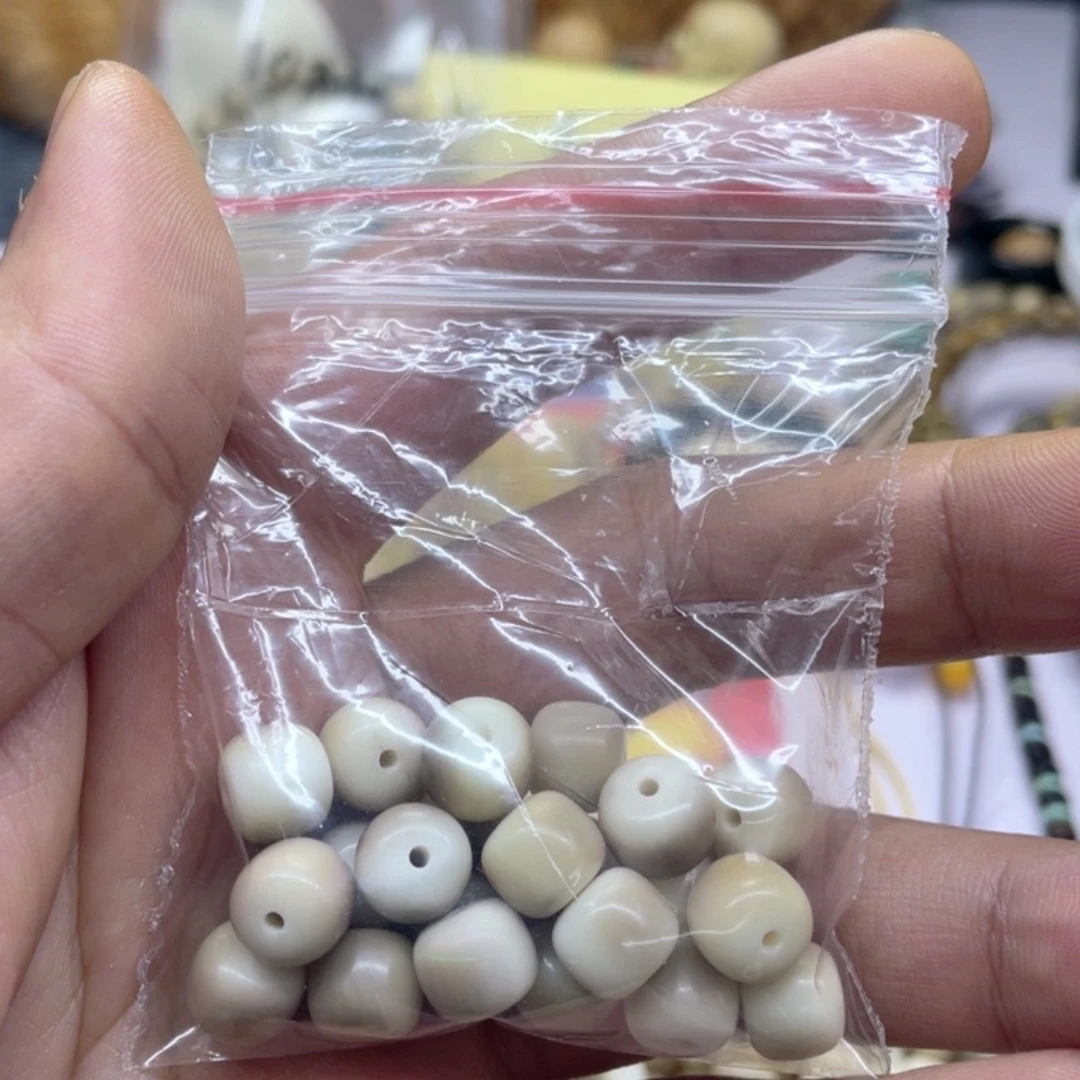 白玉菩提手串小**?芋泥散珠约9