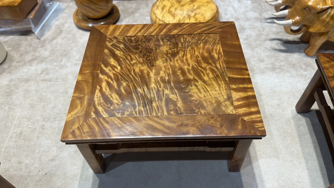 金丝楠木瘤疤炕几