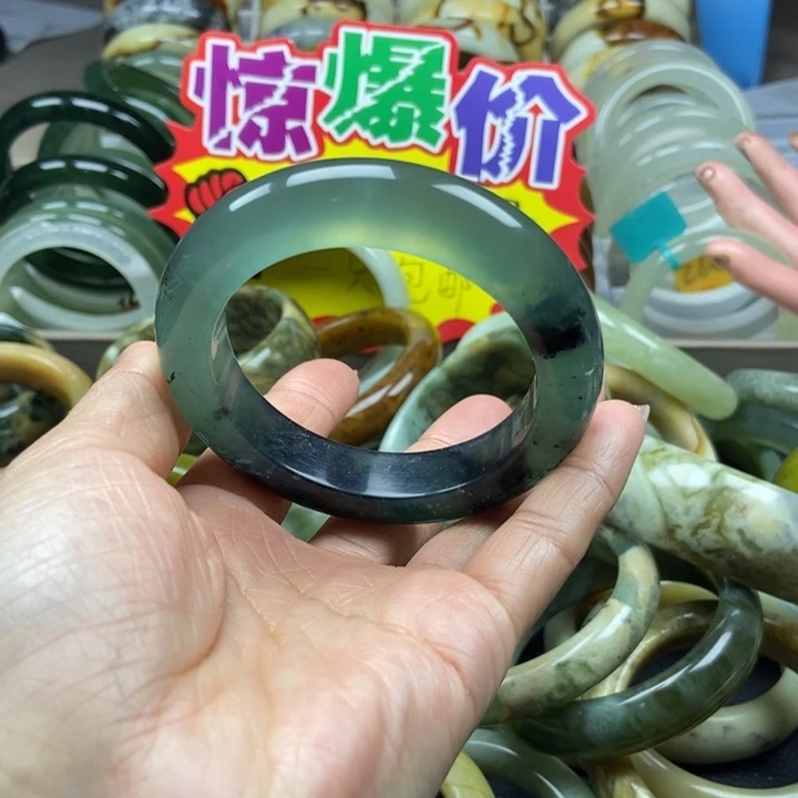 蛇纹石玉未镶嵌手镯
