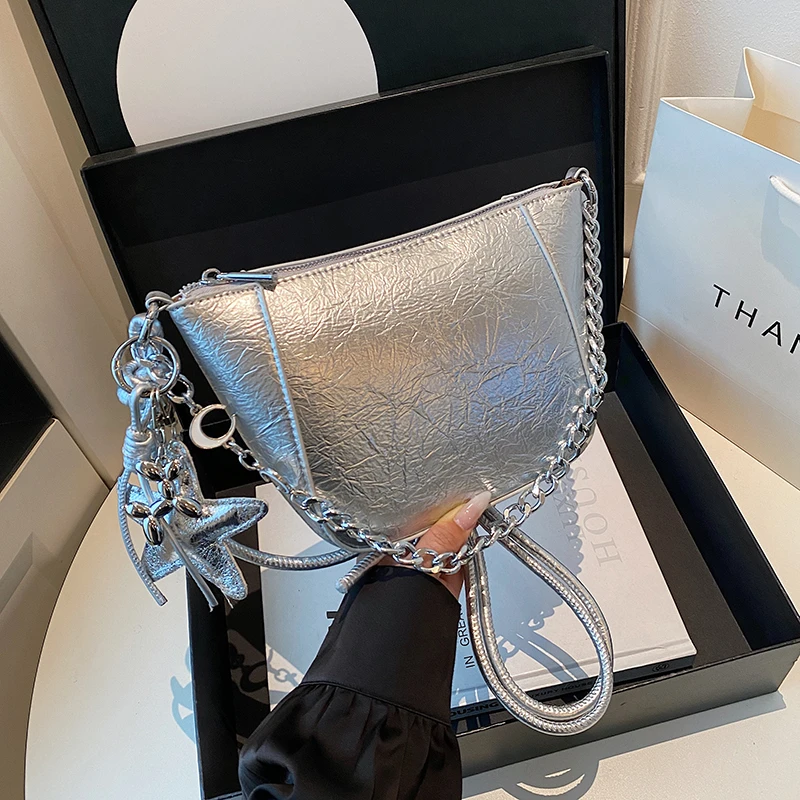 1207 银色（长24厘米高16厘米）时尚百搭包包（无礼盒）带挂件