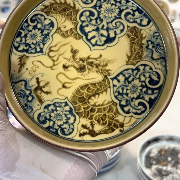 瓷片釉里金穿花龙壶承全品