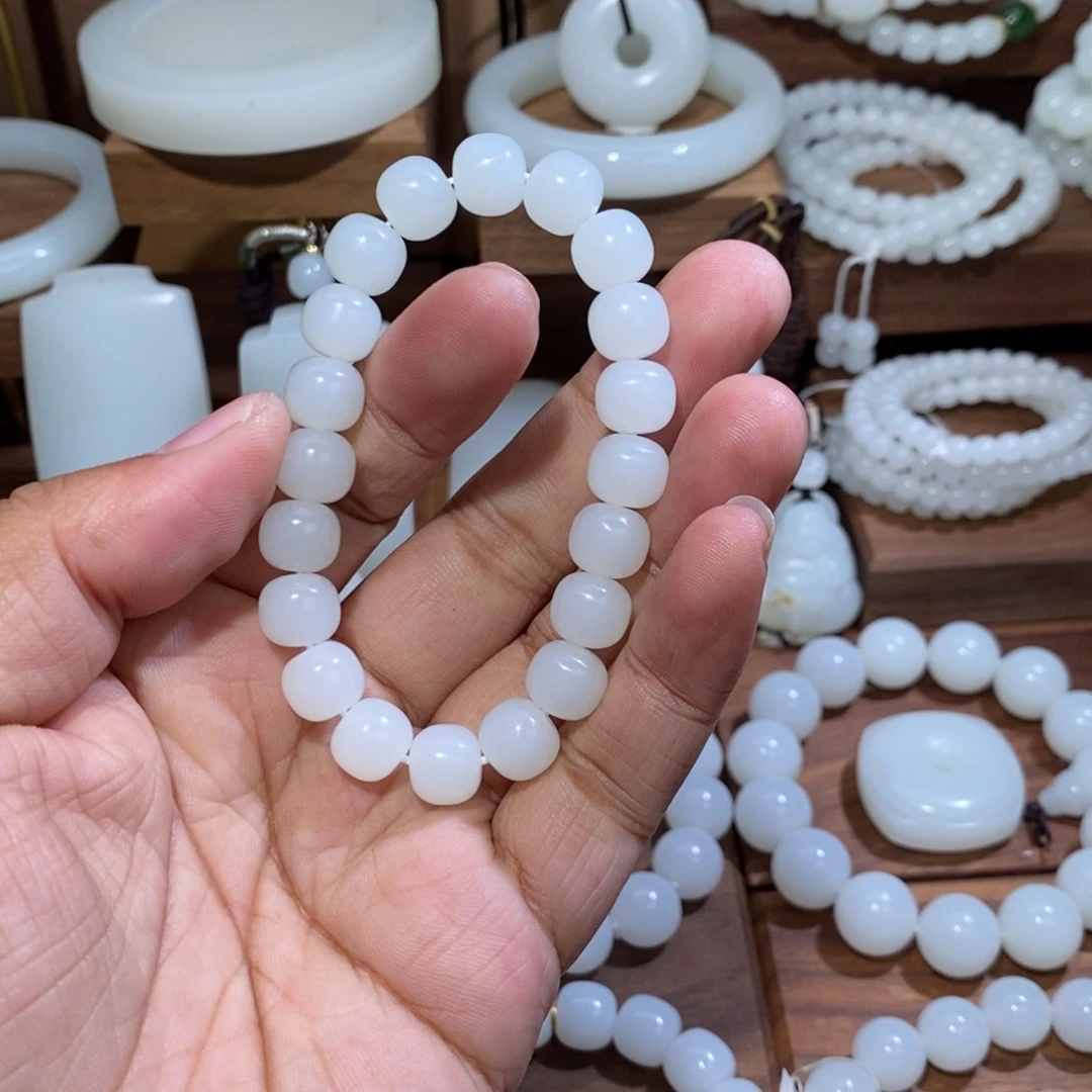 未镶嵌手链和田玉?****。