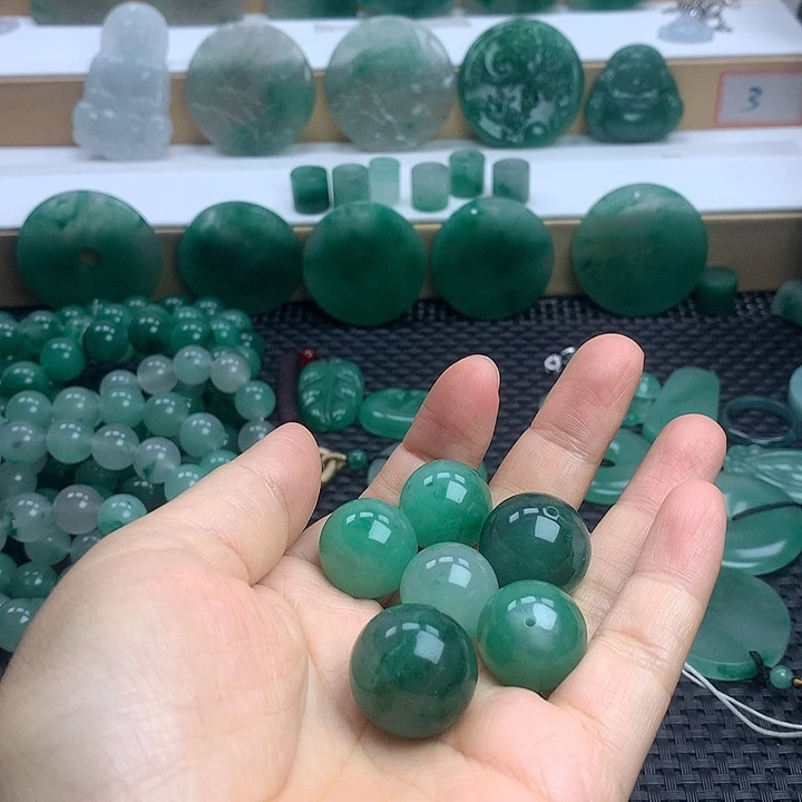 未镶嵌石英质玉珠宝半成品风***起