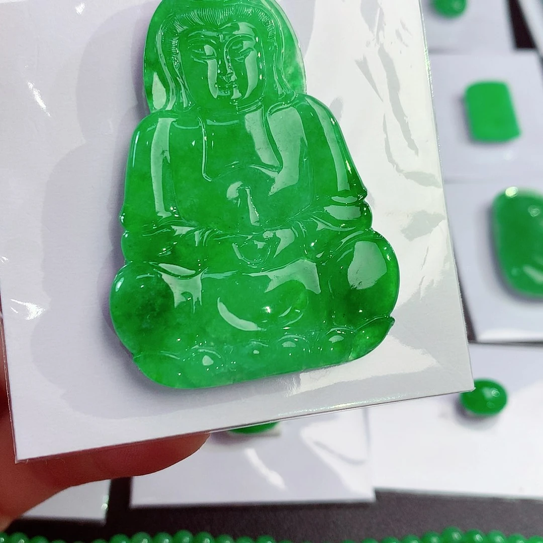 吊坠(不含链)未镶嵌翡翠