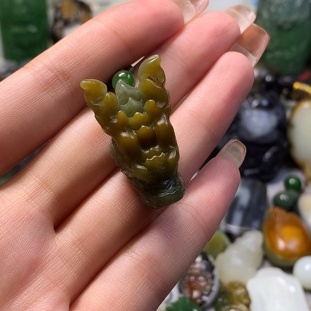 未镶嵌和田玉挂件