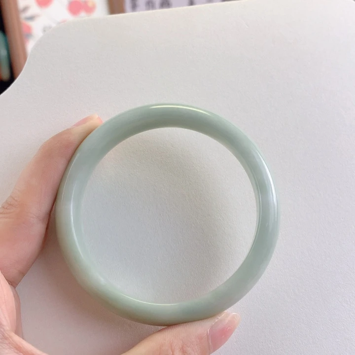 有***温蓝田玉（蛇纹石化大理石玉）手镯未镶嵌