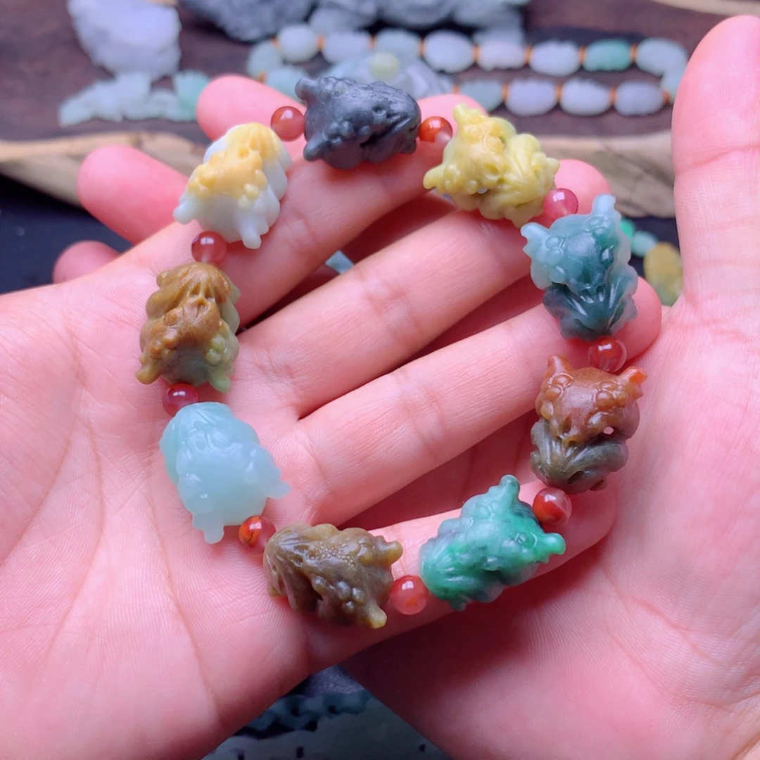 晚***.定制翡翠未镶嵌手串