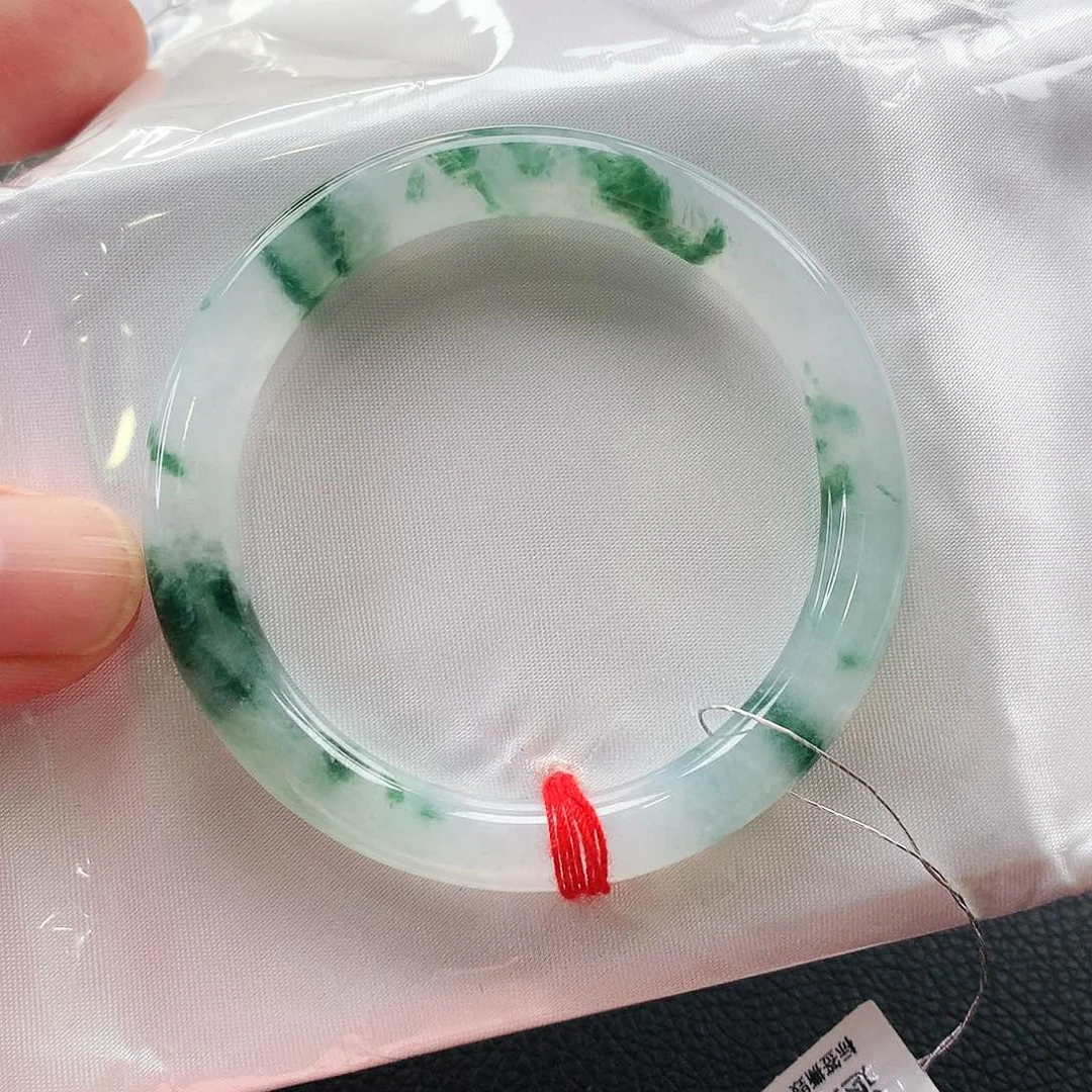 未镶嵌手镯翡翠天然翡翠手镯