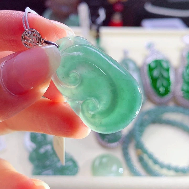 翡翠颈饰银S925镶嵌天然