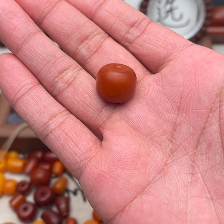 觉***照琥珀未镶嵌裸石蜜蜡墩子