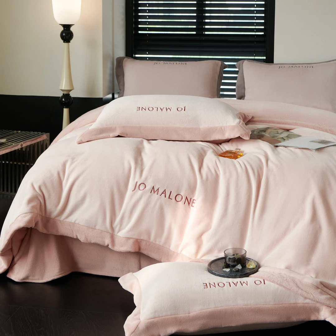 绣花夫人/洛米卡加厚绒系列/加厚双面绒牛奶绒速暖绒四件套