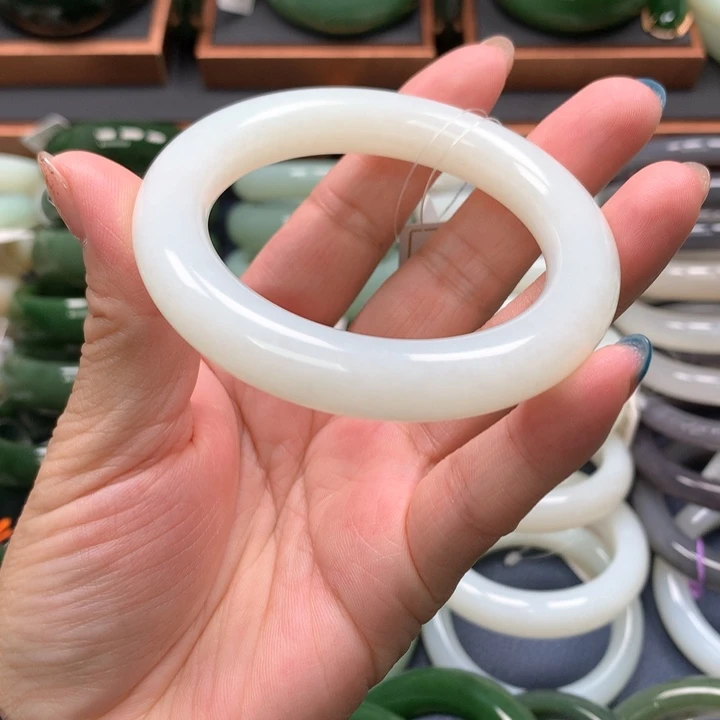 【闪购商品】未镶嵌手镯和田玉34