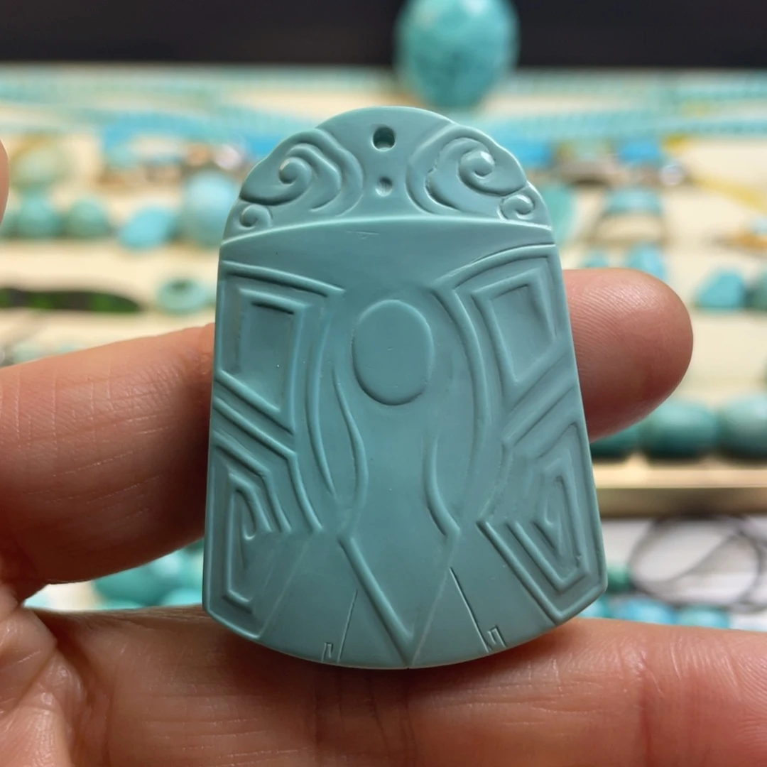 绿松石未镶嵌颈饰