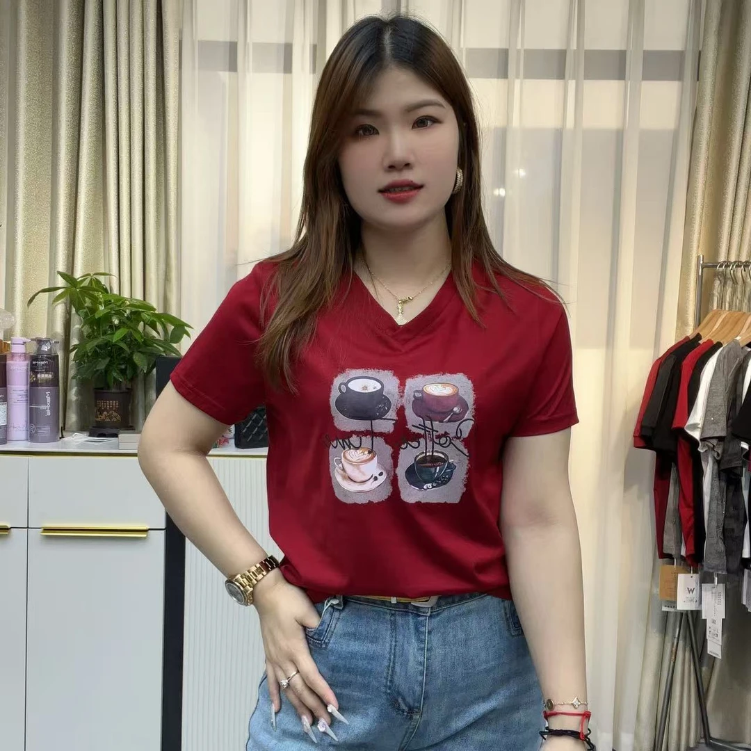 小鑫肝@现货浮力丝光棉V领四宫格图案印花百搭T恤 2535