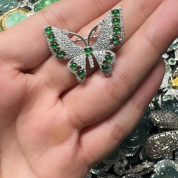 翡翠未镶嵌颈饰天然A货翡翠放漏