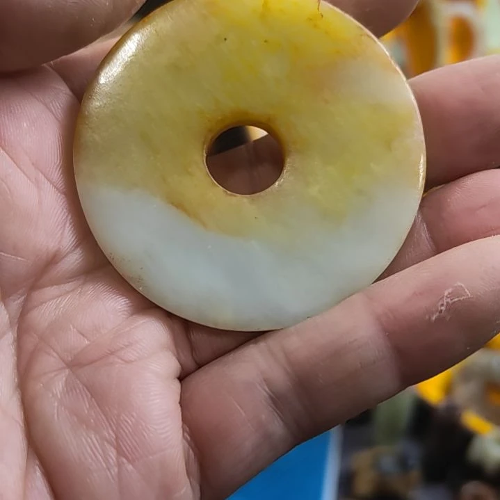 和田玉（糖玉）未镶嵌挂件