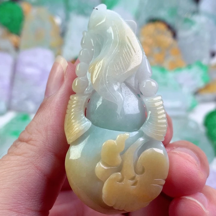 吊坠(不含链)未镶嵌翡翠