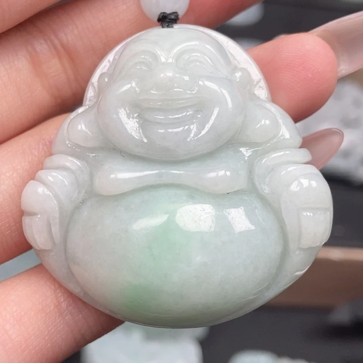 翡翠未镶嵌颈饰佛公