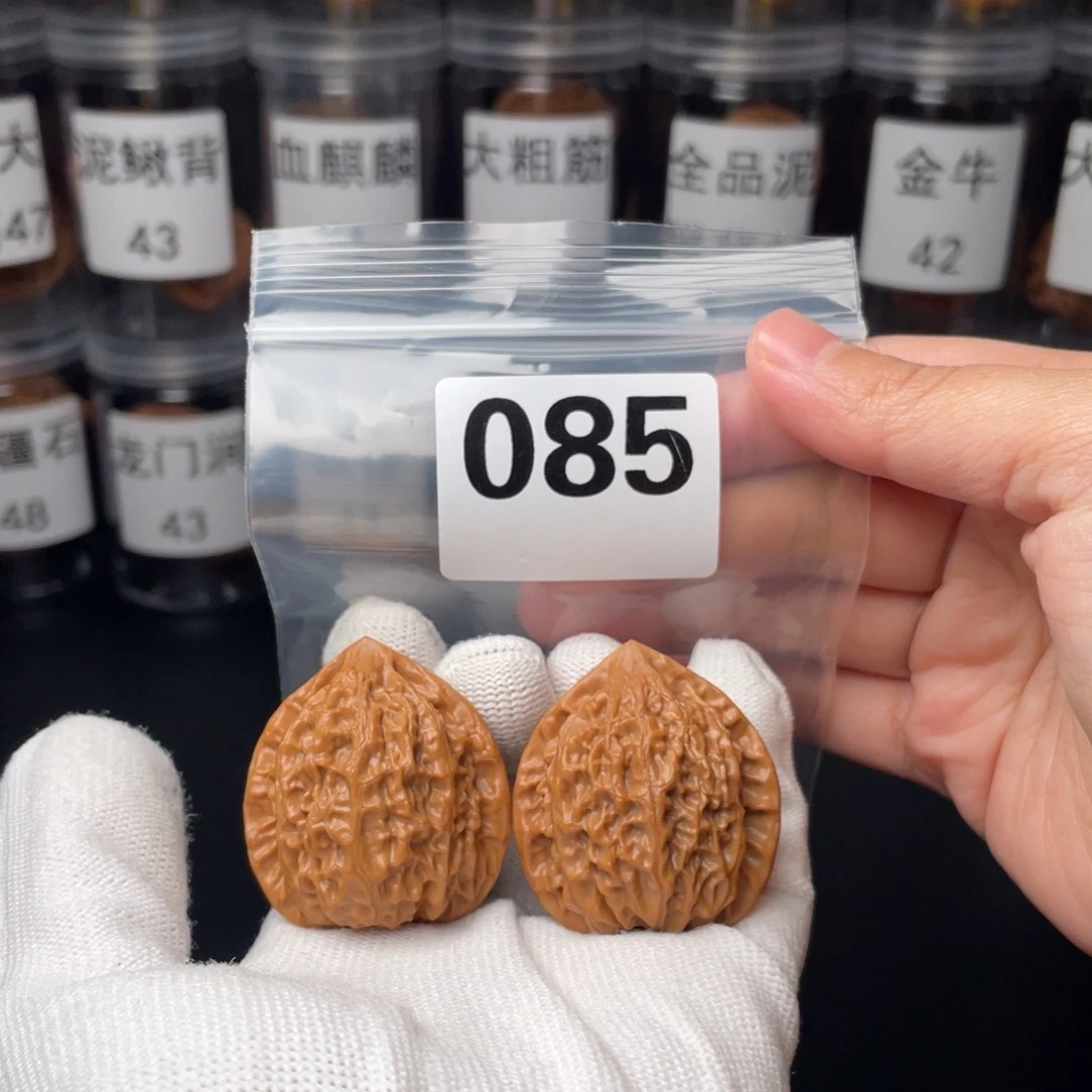 把件文玩核桃37金牛