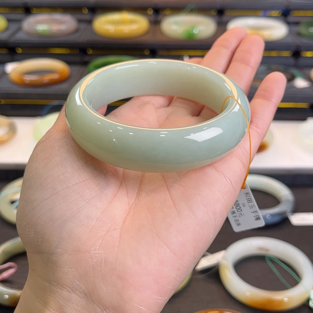 和田玉未镶嵌手镯宽版天空蓝