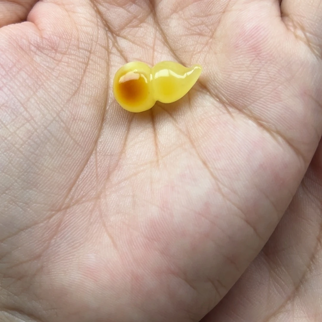 静***开琥珀未镶嵌珠宝奇石葫芦