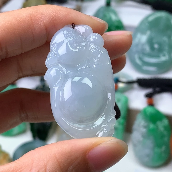 筑***丑颈饰未镶嵌翡翠天然翡翠